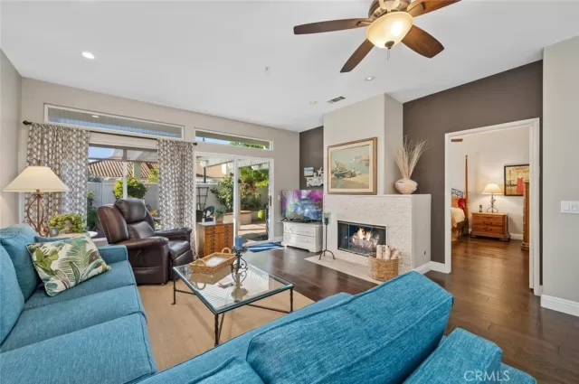 MLS: OC23021296 Condo For Sale