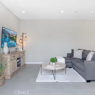 Photo #4: OC23021328 Listing 