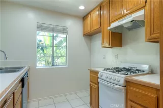 Photo #5: OC23021458 Listing 