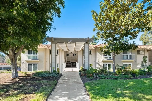 MLS: OC23021462 Condo For Sale