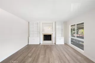 Photo #4: OC23021462 Listing