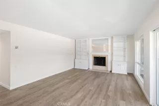 Photo #5: OC23021462 Listing