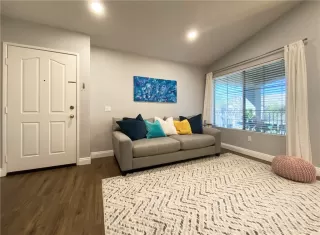 Photo #4: OC23021541 Listing 