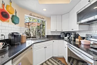 Photo #4: OC23021641 Listing 