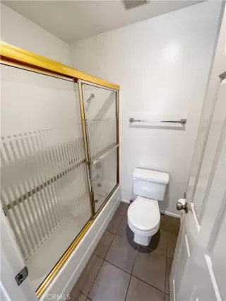 Photo #4: OC23021734 Listing