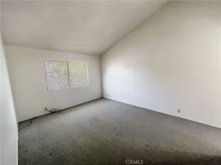 Photo #5: OC23021734 Listing