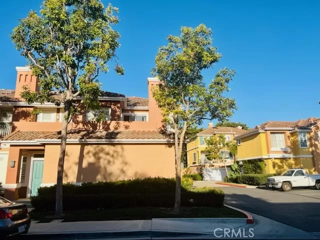 MLS: OC23021739 Condo For Sale