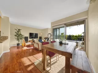 Photo #5: OC23021907 Listing 