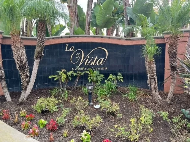 MLS: OC23022953 Condo For Sale