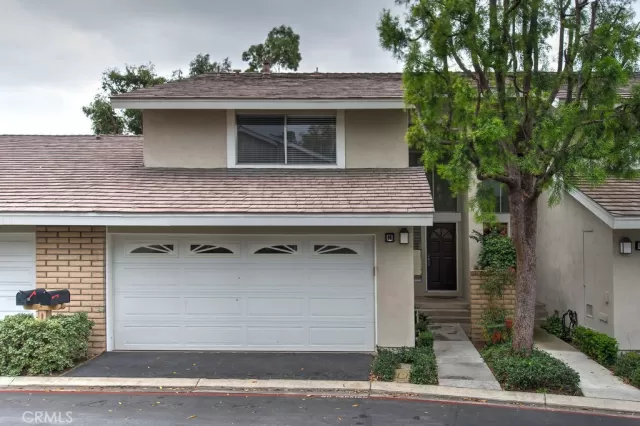 MLS: OC23023038 Condo For Sale