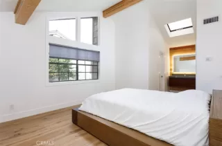 Photo #5: OC23023412 Listing 