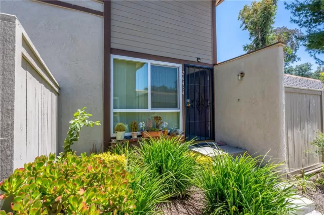 MLS: OC23023426 Condo For Sale