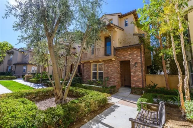 MLS: OC23023453 Condo For Sale