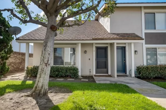 MLS: OC23023633 Condo For Sale