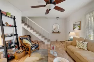 Photo #3: OC23023633 Listing