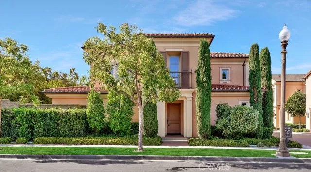 MLS: OC23023755 Condo For Sale