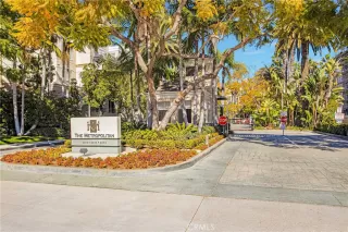 Photo #2: OC23023924 Listing