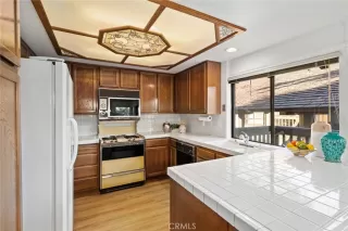 Photo #5: OC23023988 Listing