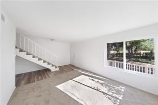 Photo #3: OC23024171 Listing 