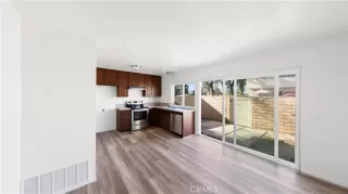 Photo #5: OC23024171 Listing 