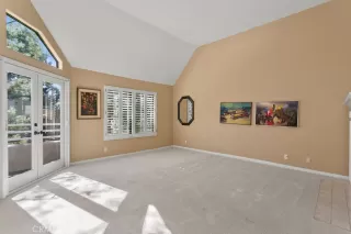 Photo #4: OC23024716 Listing