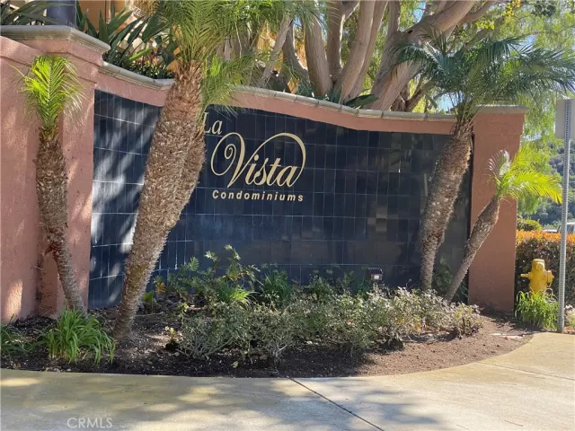 MLS: OC23024771 Condo For Sale