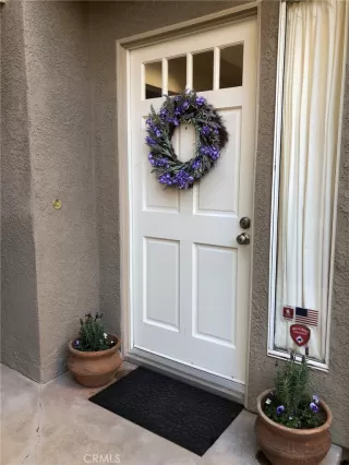 Photo #2: OC23025159 Listing