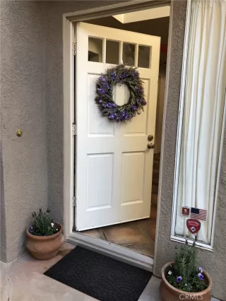 Photo #3: OC23025159 Listing