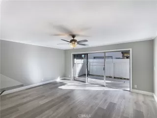 Photo #4: OC23025472 Listing 