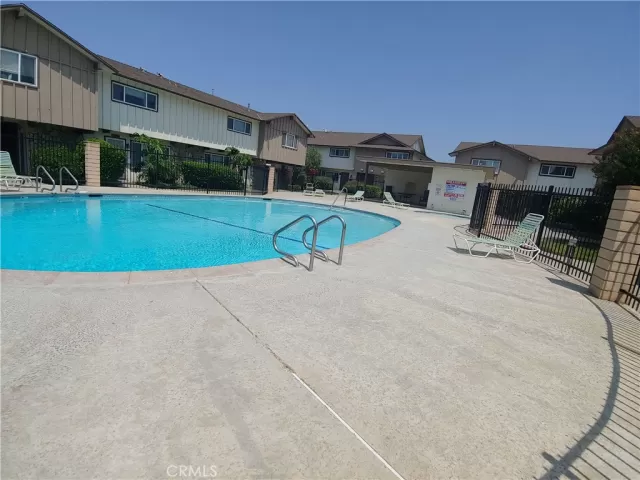 MLS: OC23025557 Condo For Sale