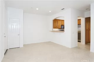 Photo #4: OC23025671 Listing 