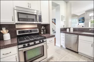 Photo #5: OC23025826 Listing