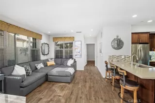 Photo #3: OC23025904 Listing