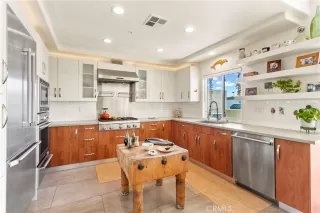 Photo #6: OC23026114 Listing 