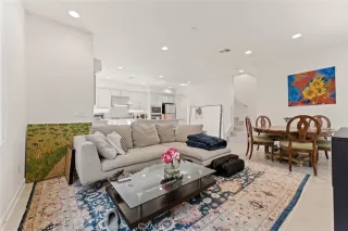 Photo #2: OC23026436 Listing