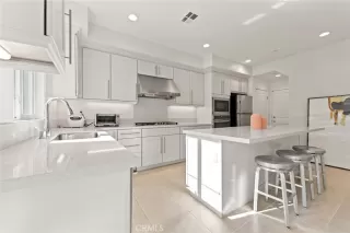 Photo #6: OC23026436 Listing