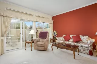 Photo #2: OC23026536 Listing