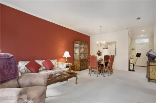 Photo #4: OC23026536 Listing