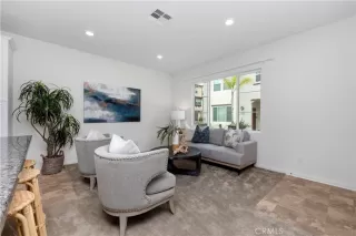 Photo #6: OC23026838 Listing 