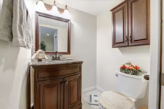 Photo #2: OC23026907 Listing 