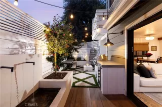 Photo #1: OC23026946 Listing 