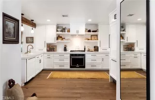 Photo #6: OC23026946 Listing 