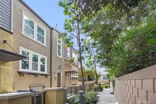 Photo #2: OC23027025 Listing 