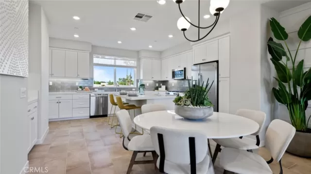 MLS: OC23027222 Condo For Sale