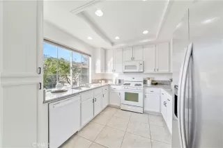 Photo #6: OC23027247 Listing