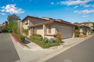 Photo #4: OC23027562 Listing