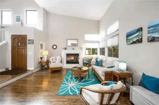 Photo #5: OC23027562 Listing