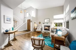 Photo #6: OC23027562 Listing