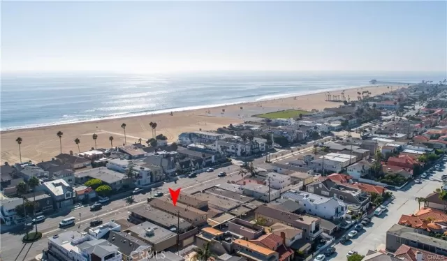 MLS: OC23027746 Condo For Sale