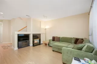 Photo #3: OC23027977 Listing 